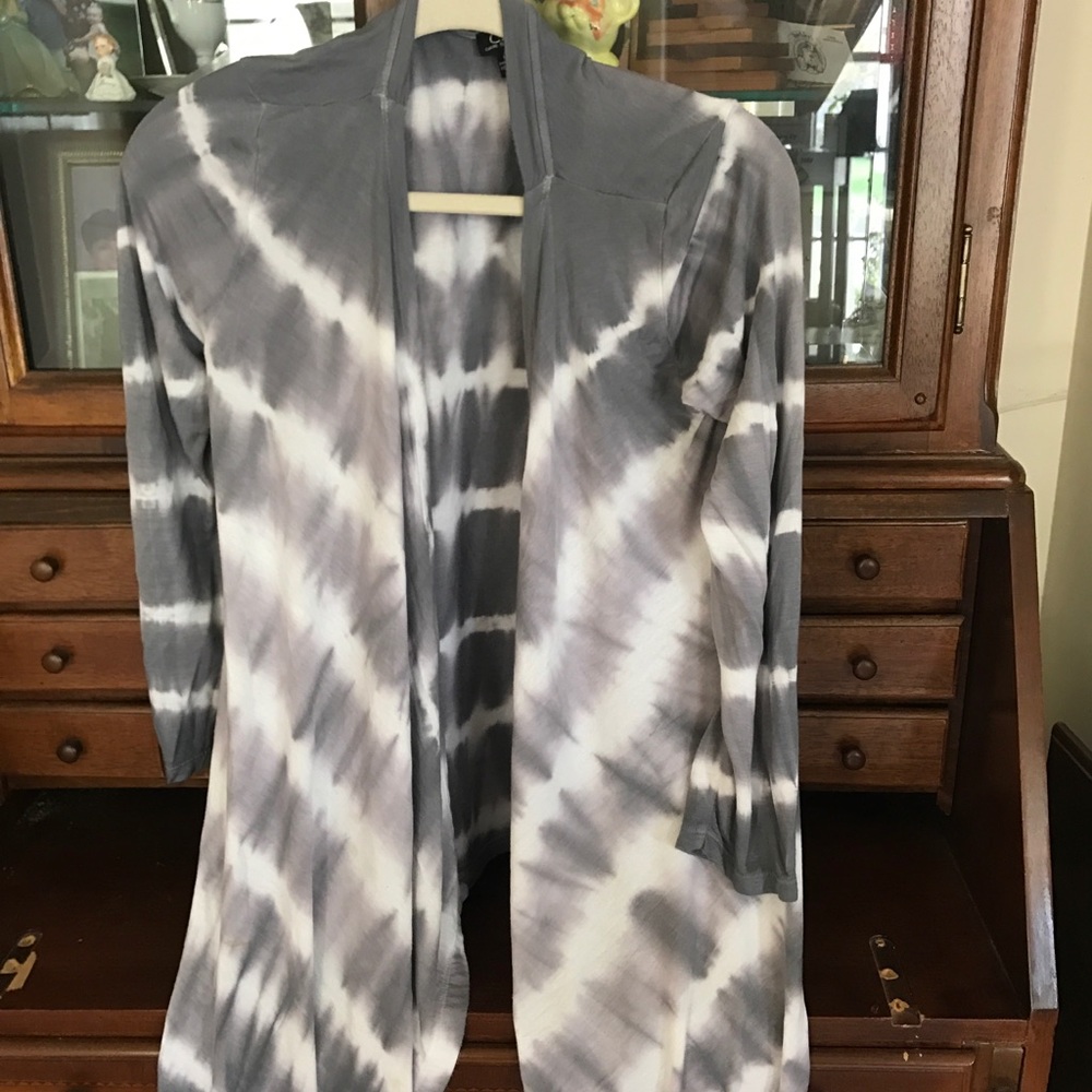 Tie dye flowy boutique cardigan